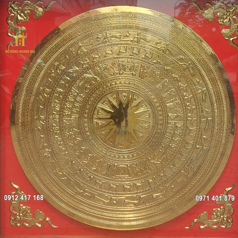 Từng họa tiết hoa văn tr&ecirc;n vật phẩm được được l&agrave;m v&ocirc; c&ugrave;ng tỉ mỉ v&agrave; sắc n&eacute;t